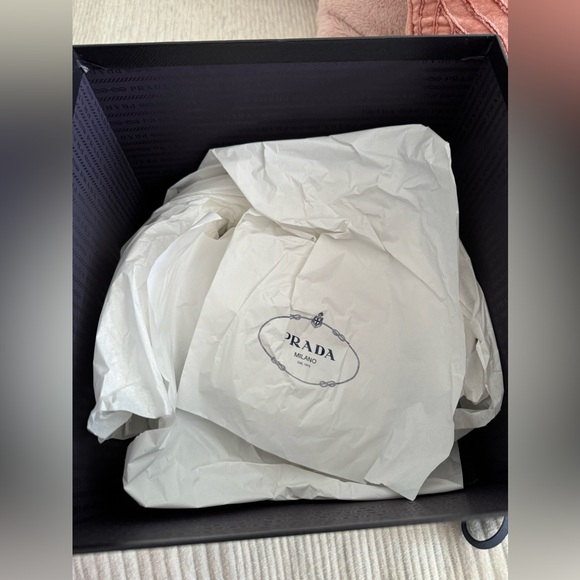 Prada technical nylon linea rossa bucket hat - Picture 3 of 9